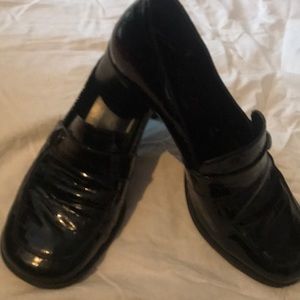 Bandolino Black Leather Loafers